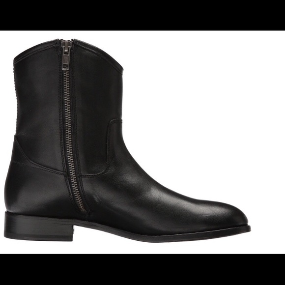 Frye boots melsdia button short size 8 - worn 3 x - Picture 4 of 4